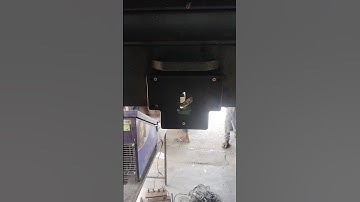 shutter centre lock kaise lagaen#shoras#viral#tirending#youtube