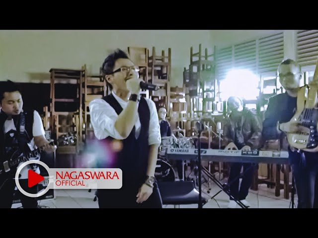 Kerispatih - Tetap Mengerti (Official Music Video NAGASWARA) #music class=