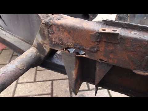 Reliant Scimitar SS1 Chassis ROTTEN