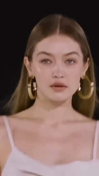 Gigi's Iconic Hair flip at Jacquemus FW20 #gigihadid