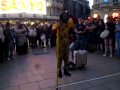 fun at piccadilly circus wid friend.3gp