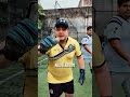 Aprenda a fechar o ângulo com o Goleiro Veterano! #futebolcomedia #goleiro #shorts