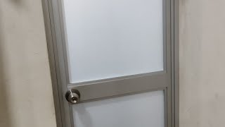 cómo hacer puerta con perfiles de aluminio y vidrio