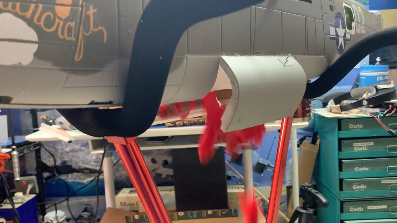How To: Make working Bomb bay doors on Flightline B-24 Liberator.