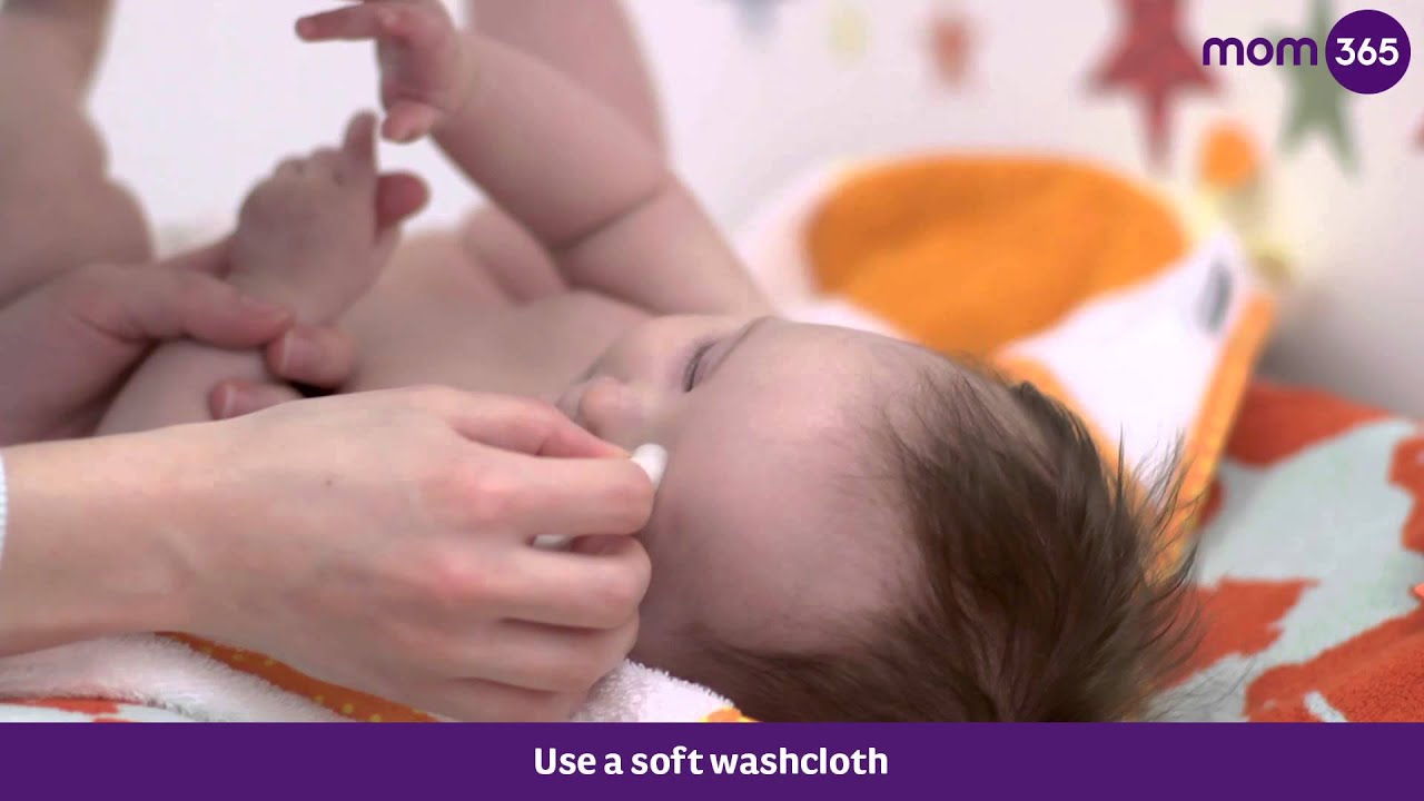 How to Sponge Bathe A Newborn Baby – Quick Tips