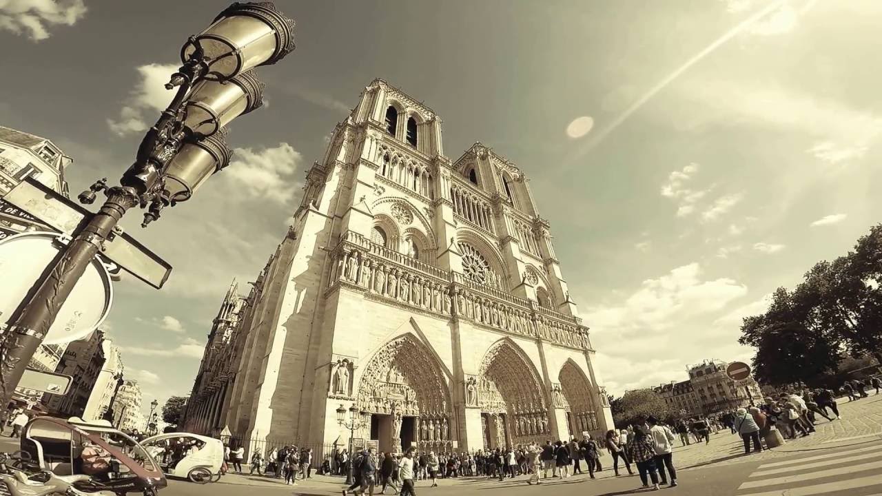 Un Jour en Paris avec les Cloches de Notre Dame