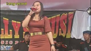 SECAWAN MADU ! Cover santi- panggung hajatan -sellysanusi music production