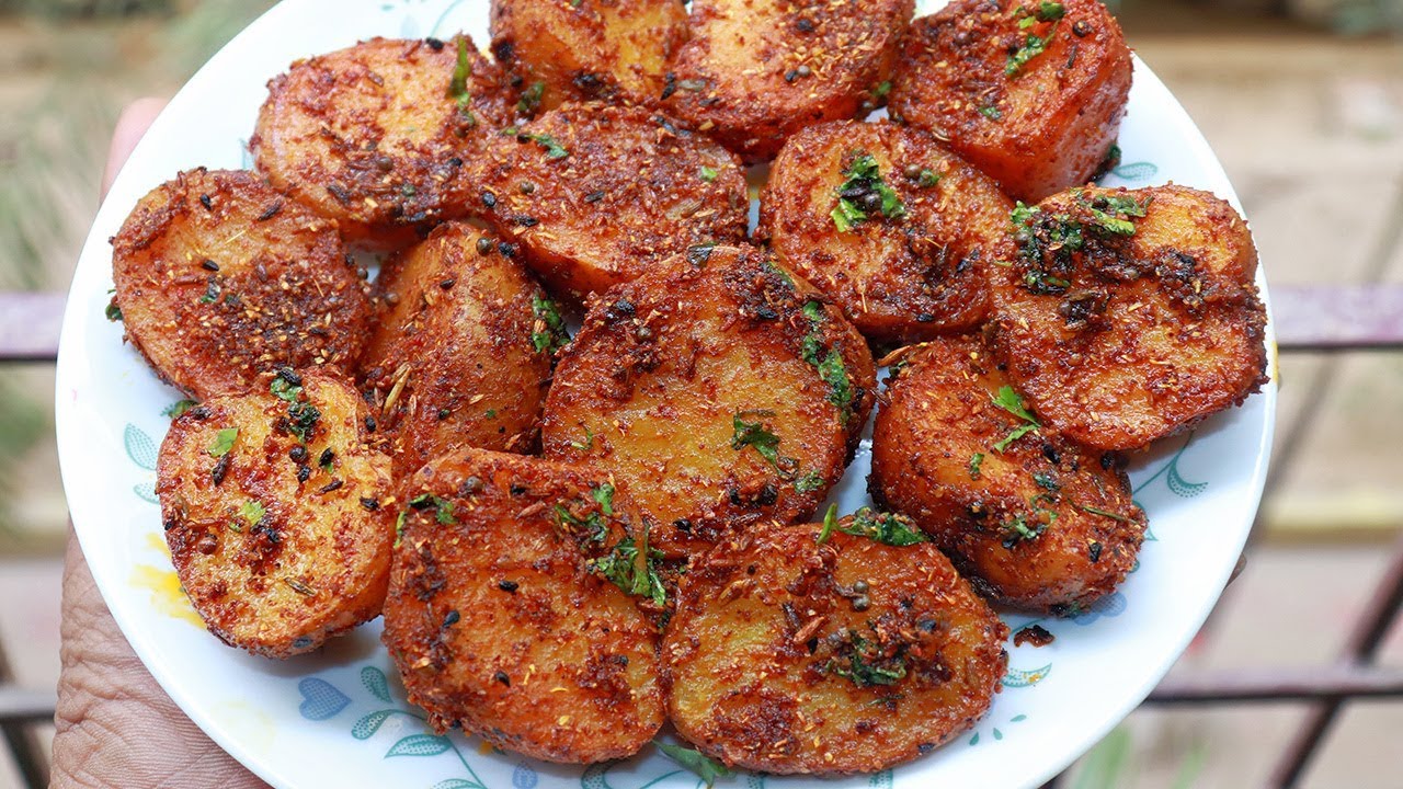 चटपटे मसाला आलू बनाये बिल्कुल नए स्वाद और आसान तरीके से|ALOO MASALA Recipe/Dry Potato fry/Aloo Sabji - YouTube