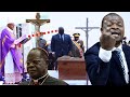  LE PLAN B DERRIERE LES PROPOS HUMILIANT DU CARDINAL AMBONGO DEVANT FELIX TSHISEKEDI .LE CARDINAL AMBONGO S ' EN PREND A FELIX TSHISEKEDI FACE A FACE DEVANT SASSOU . QUEL PLAN B DERRIERE ? ABBE SHOLE DE L ' UDPS DENONCE ! ( VIDEO )