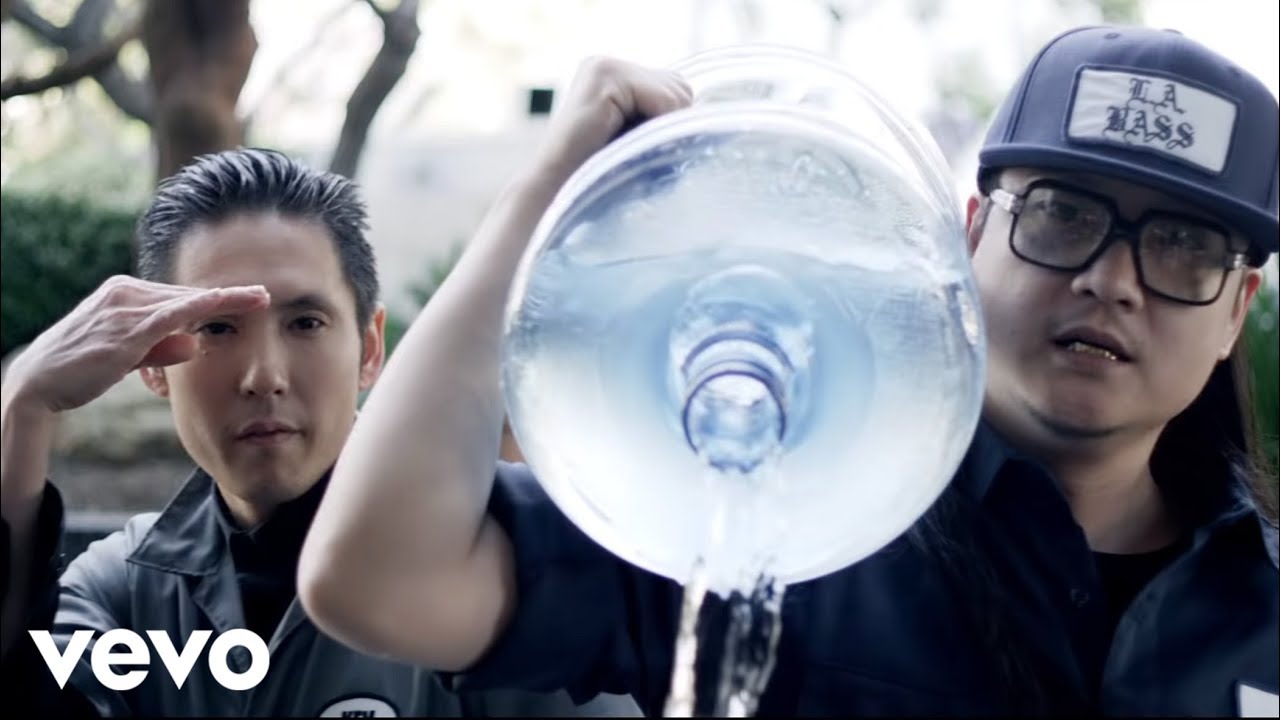 洋楽 G-RAP BIG REEP - THE ILLEST Far East Movement - The Illest ft. Riff Raff - YouTube