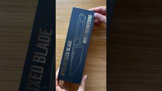 Unboxing winner of “Best Fixed Blade”