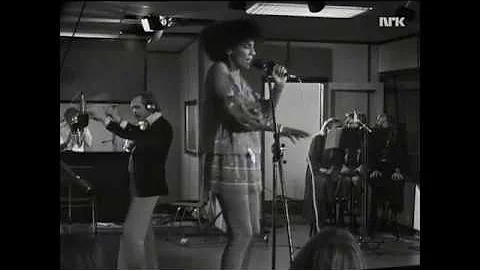 MAXINE NIGHTINGALE If I Ever Lose This Heaven TV C...