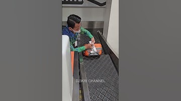 Begini Cara Taruh Barang ke Bagasi Pesawat di Bandara #shorts