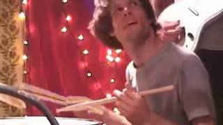 Watch Deerhoof The Mooses Daughter video