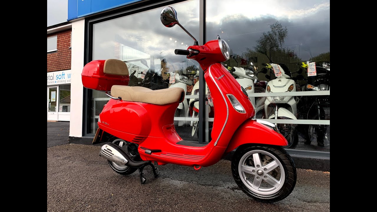 Piaggio Vespa Lx 125 Ie Red 2010 Quick Review And Start Up - Youtube