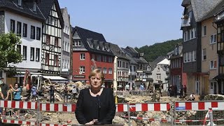 Inondations : Angela Merkel détaille l'aide aux sinistrés et répond aux critiques