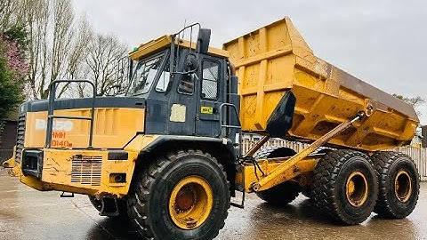 BELL B25D 6X6 ARTICULATED DUMP TRUCK *4900 HOURS* C/W REVERSE CAMERA
