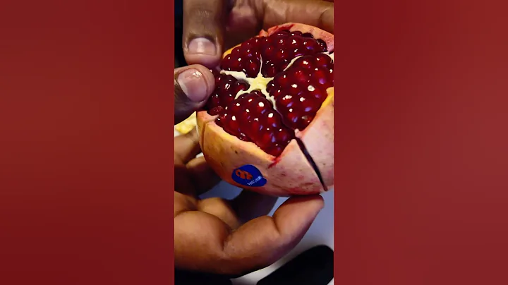 Best Way to Open a Pomegranate in 60 Seconds
