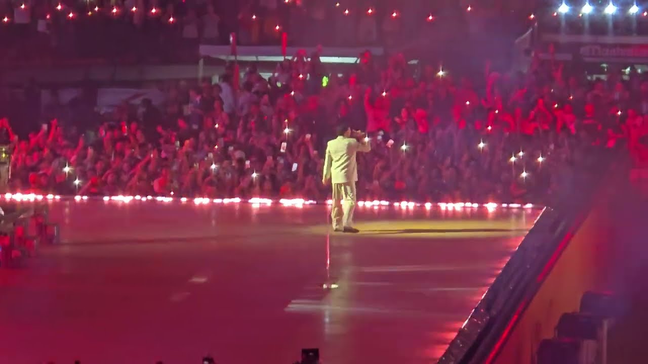 BAD BUNNY Baile Inolvidable EN MEDLLÍN — El Homenaje SALSERO y el Amor que NO Se Olvida 💃🔥