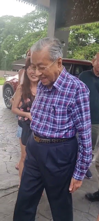 Amoi .. You Hemsome maa | Tun M tersipu malu