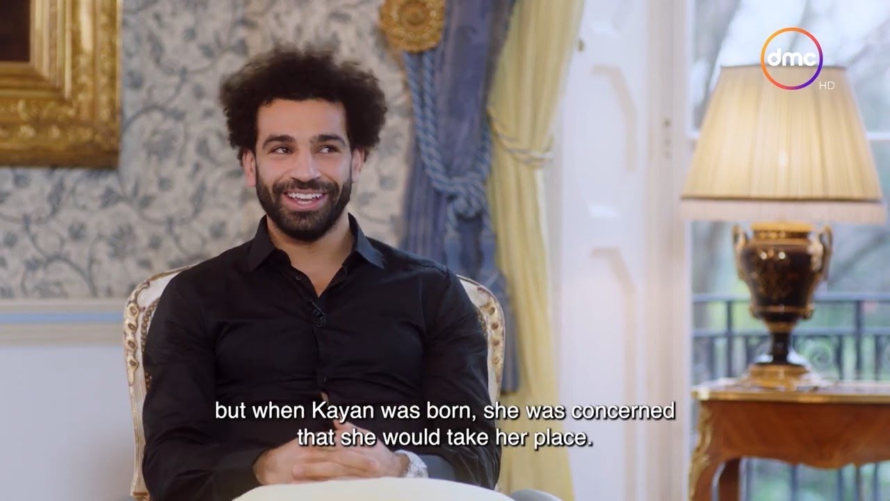 محمد صلاح: مكة بتقولي أنا باجي أخد منك اللي أنا عيزاه أقولها ليه، تقولي عشان أنا بأقولك كلمتين حلوين