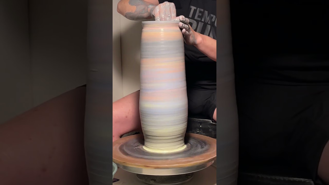 Making a MOONJAR on the pottery wheel  달항아리&nbsp;@YALCERAMIC&nbsp; #ceramics #pottery #ceramicsart #clay