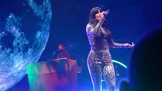 Video thumbnail of "Kacey Musgraves - 2019 Intersect Festival - Neon Moon (Brooks & Dunn cover)"