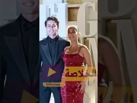 حضن ميان السيد لـ احمد السعدني علي الريد كاربت في مهرجان الجونة