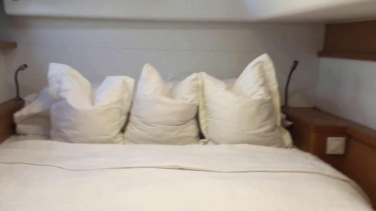 Lagoon 450 SporTop Master Suite Tour