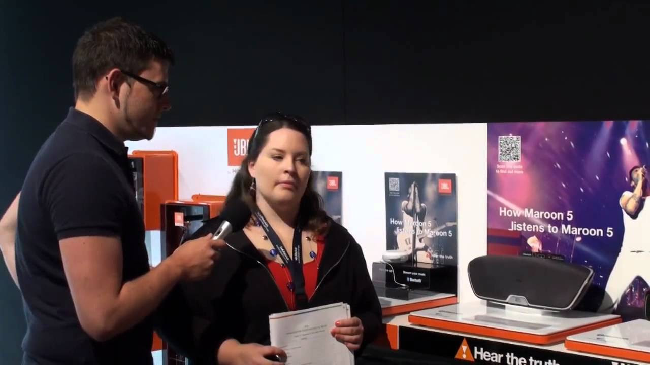 New IFA 2012: JBL mit kabellosem Lautsprecher für die Steckdose und Luxus-Dockingstation