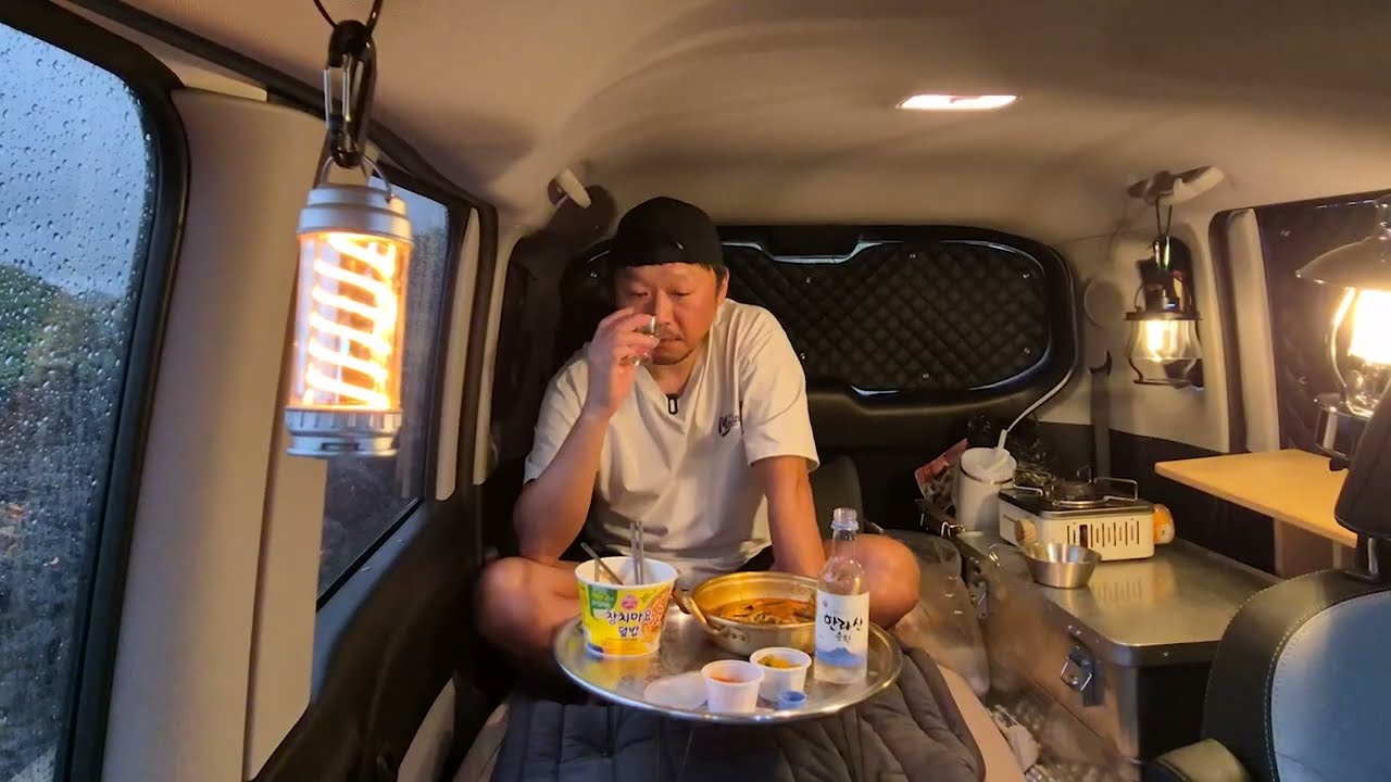 구독자 3만명 돌파! 유튜브 수익 최초 공개ㅣ비오는날 육개장에 소주 한잔했습니다