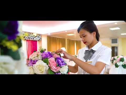 [Review] Trung tâm