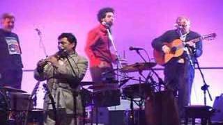 Video thumbnail of "El Arado - Mecánica Popular e Inti-Illimani"