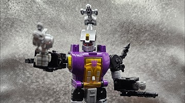 Legacy Evolution Bombshell #transformers #hasbro #hasbropulse #insecticons #bombshell