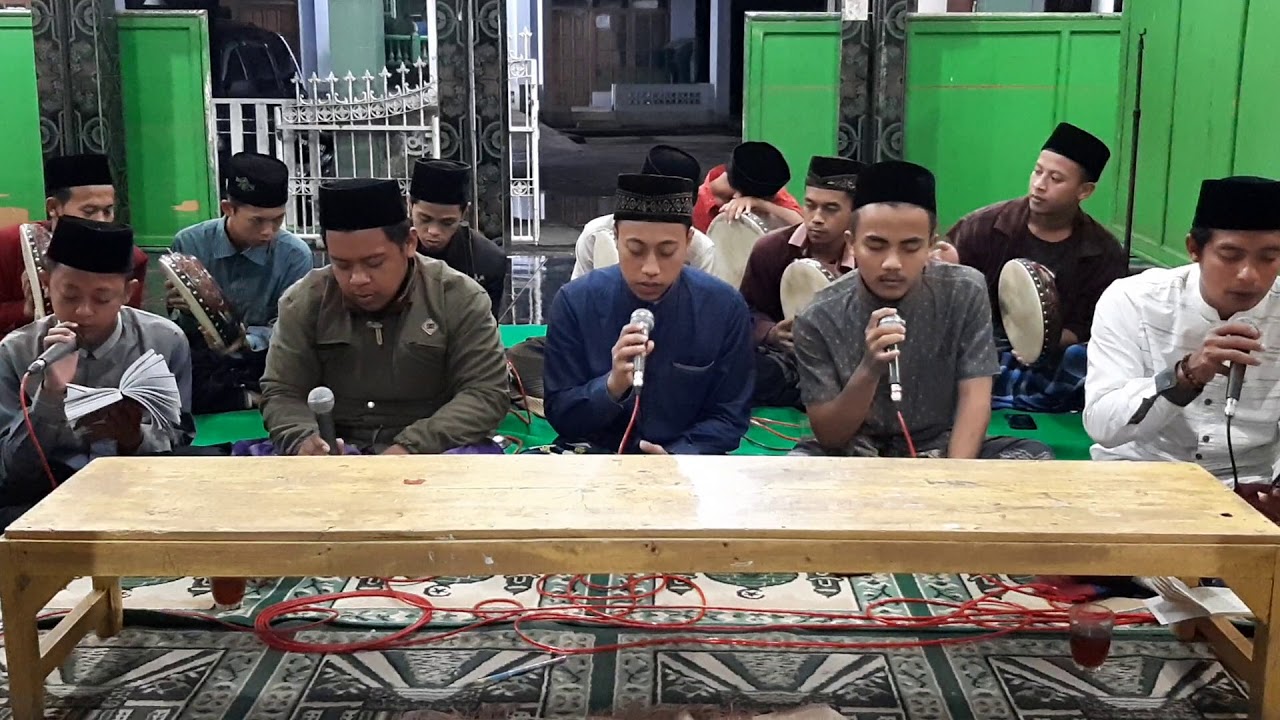 Hayyul Hadi - API Kesongo