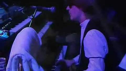 Pretenders Thin line between love and hate