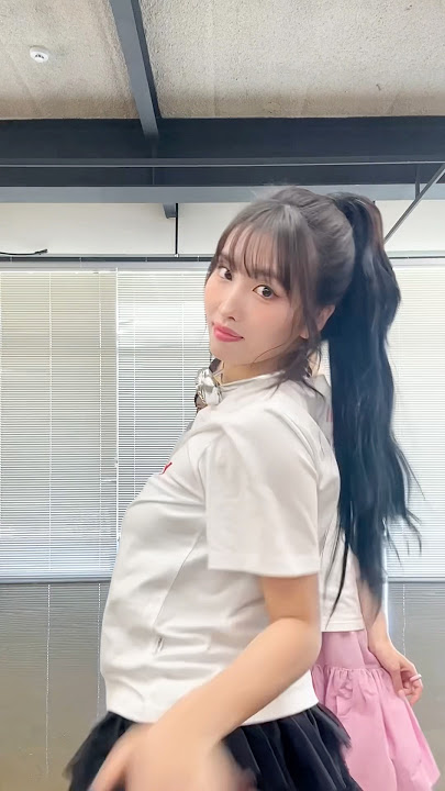 Attitude, Now Walk Off ๐
#TWICE #ํธ์์ด์ค #STRATEGY