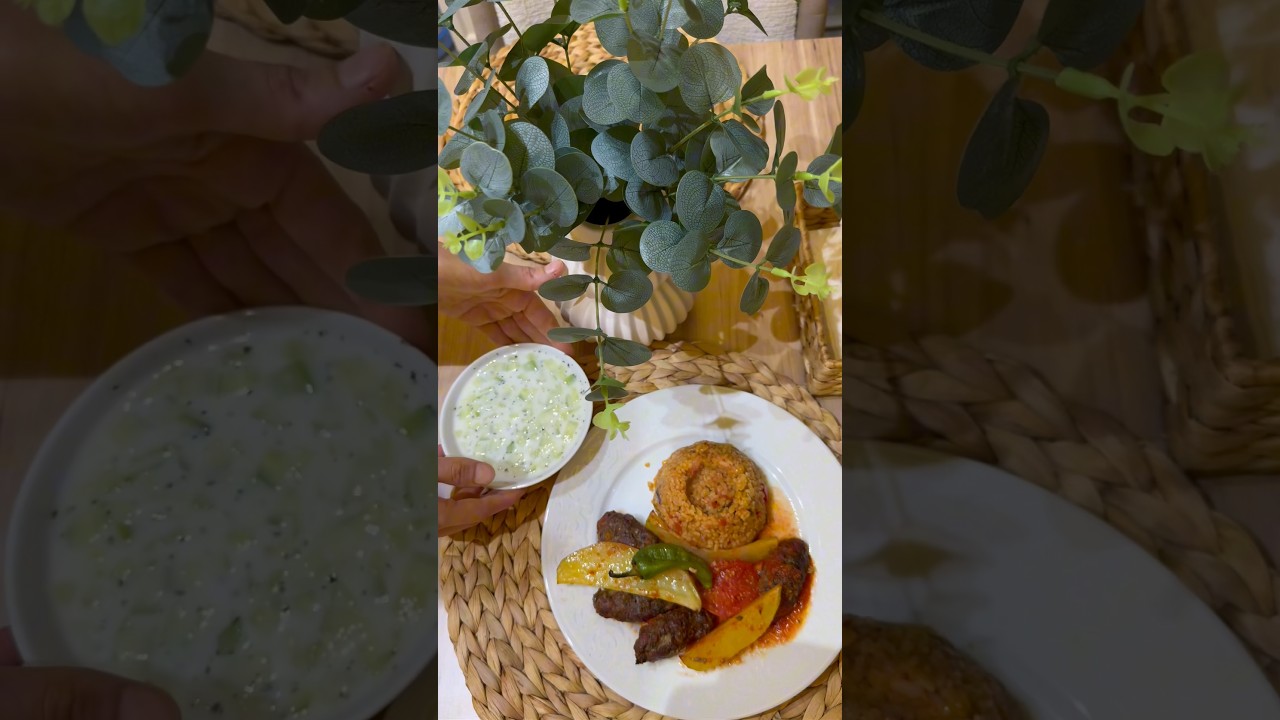 yemelere doyamadığımız menümüz.. patlıcanlı bulgur pilavı & İzmir köfte #yemektarifleri #yemek yemelere doyamadığımız menümüz.. patlıcanlı bulgur pilavı & İzmir köfte #yemektarifleri #yemek