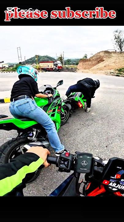 zx10r Vs zx4r 😨 #bike #motovlog #rider #viralvideo #shortvideo #shorts #zx10r #viralshorts #ktm