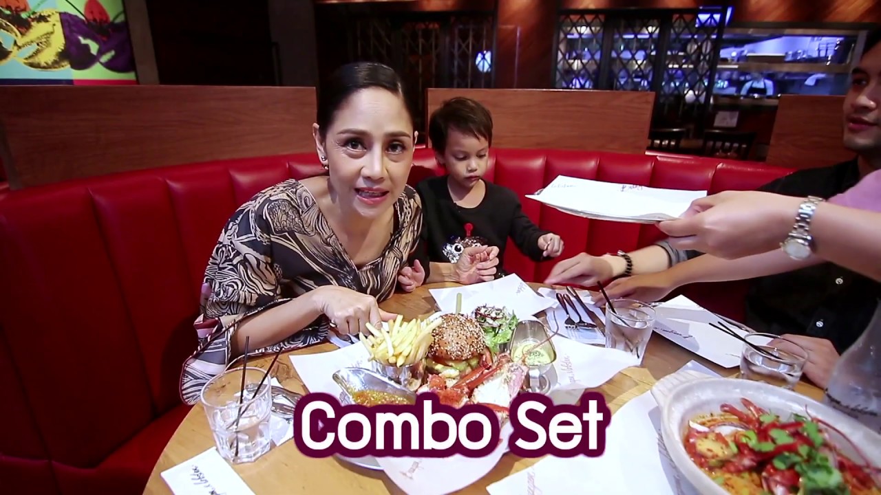 WALK WITH US EP.6 | พี่นก-สินจัยคุณย่าคนสวย พาน้องเรย์มาเที่ยวคริสต์มาสที่เกษรวิลเลจ[FULL]