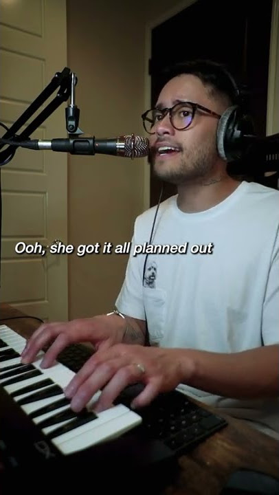 Live cover of #MarryMe by @thomasrhettmusic