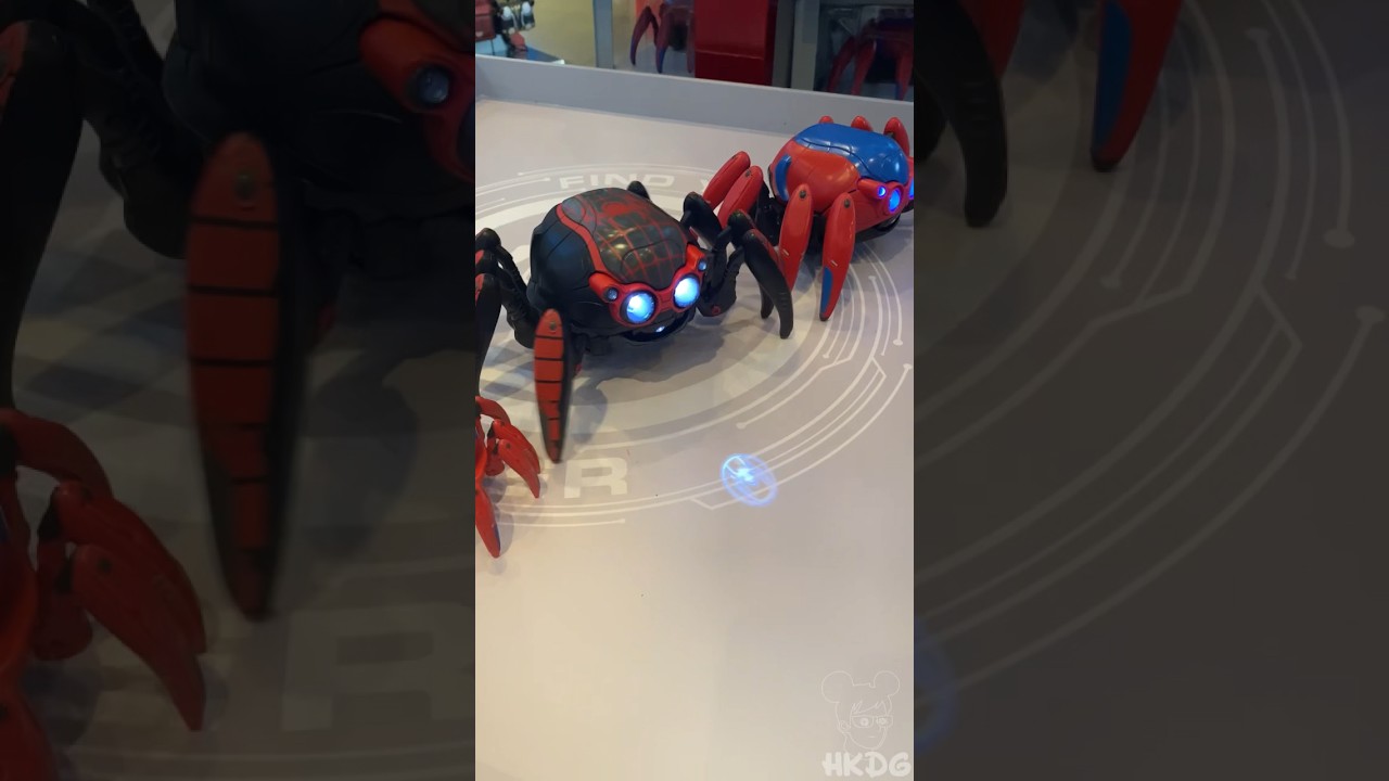 These Spider-bots are 👏🏻SO👏🏻COOL👏🏻 Go check them out at the Expo Shop!