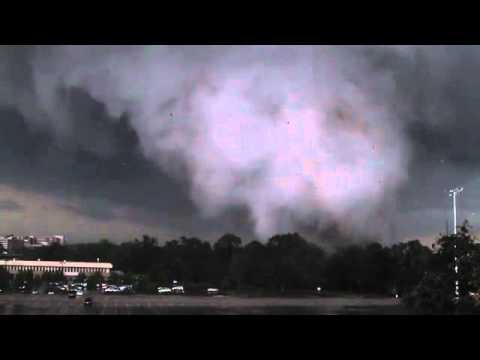 Tornado roars through University of Alabama in Tuscaloosa 4/27/2011