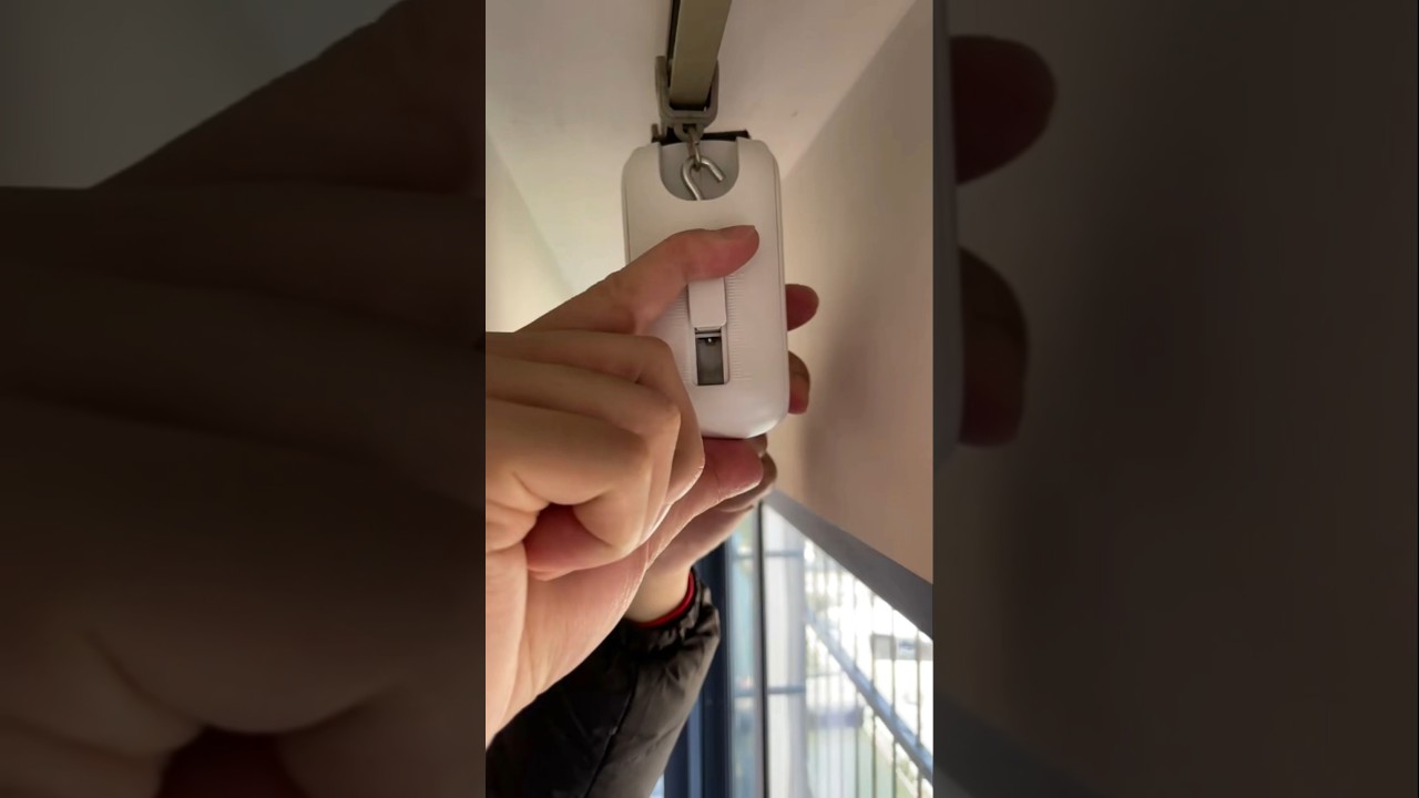 😱 Remote Control Curtain | Button Dabao Aur Parda Khul Jaye | Smart Home Idea