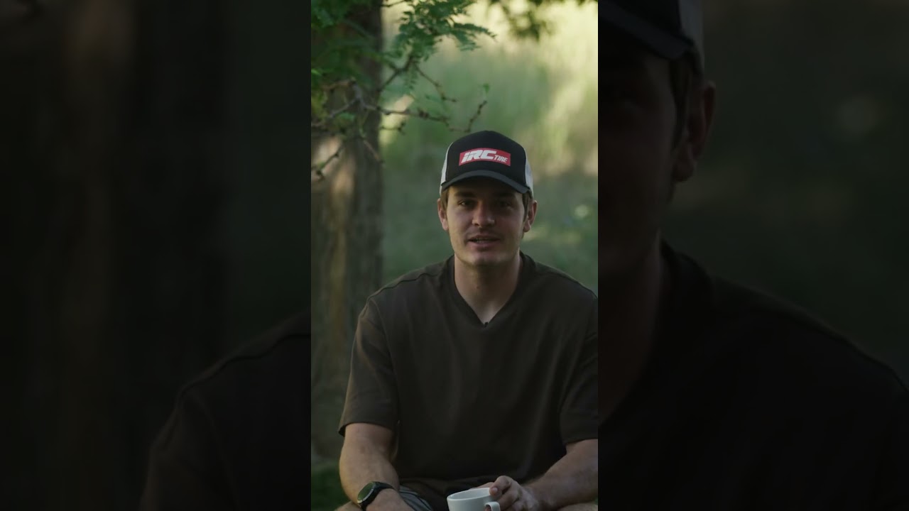 Джеймс Флинн, Брэкстон Хинтце и Кель Виддикомб соревнуются в Donkeys No Dab Challenge!