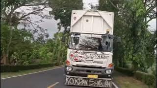 mentahan story wa 30 detik || truk trailer oleng