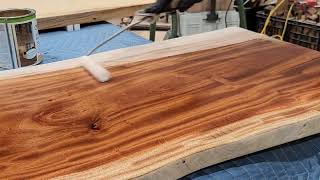 Applying Osmo Wood Wax Extra Thin 1101 To African Mahogany - Hammer Roo