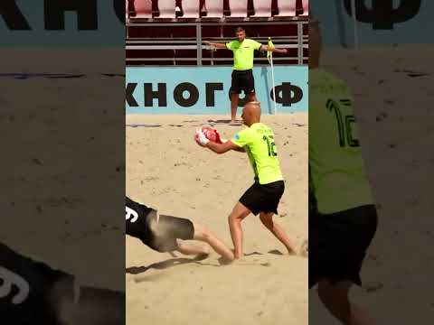 Beach Soccer Keeper on Fire! 🧤#sportinvest #beachsoccerworldwide #soccer #beachsoccer