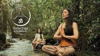 Clase de Hatha Yoga | Asana Jaya con Radhika