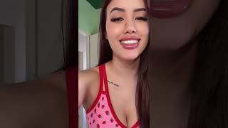 Liana Queen Live 305